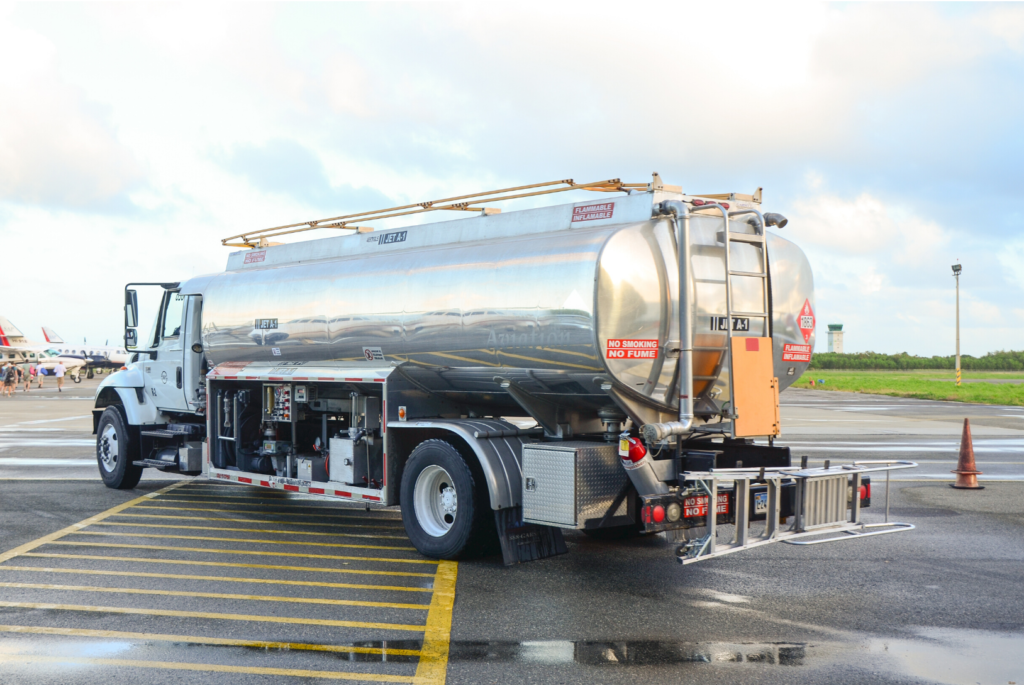 bobtail fuel truck